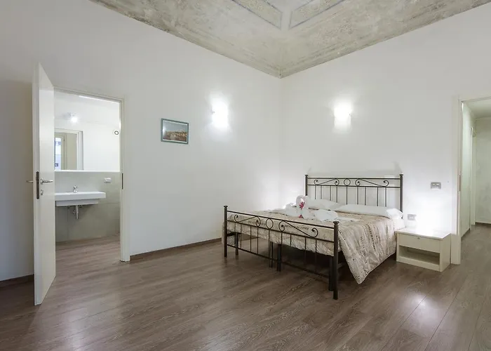 Piazza Pitti 2 Bedroom