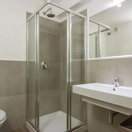 Piazza Pitti 2 Bedroom *